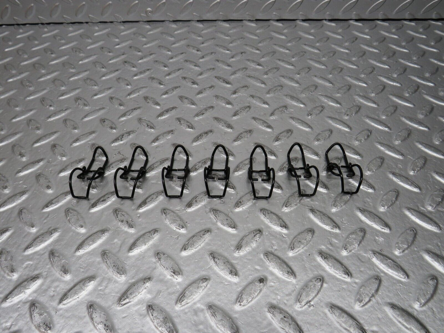 31528 Mercedes-Benz S124 220TE Wagon Air Filter Box Housing Clip Set 7x
