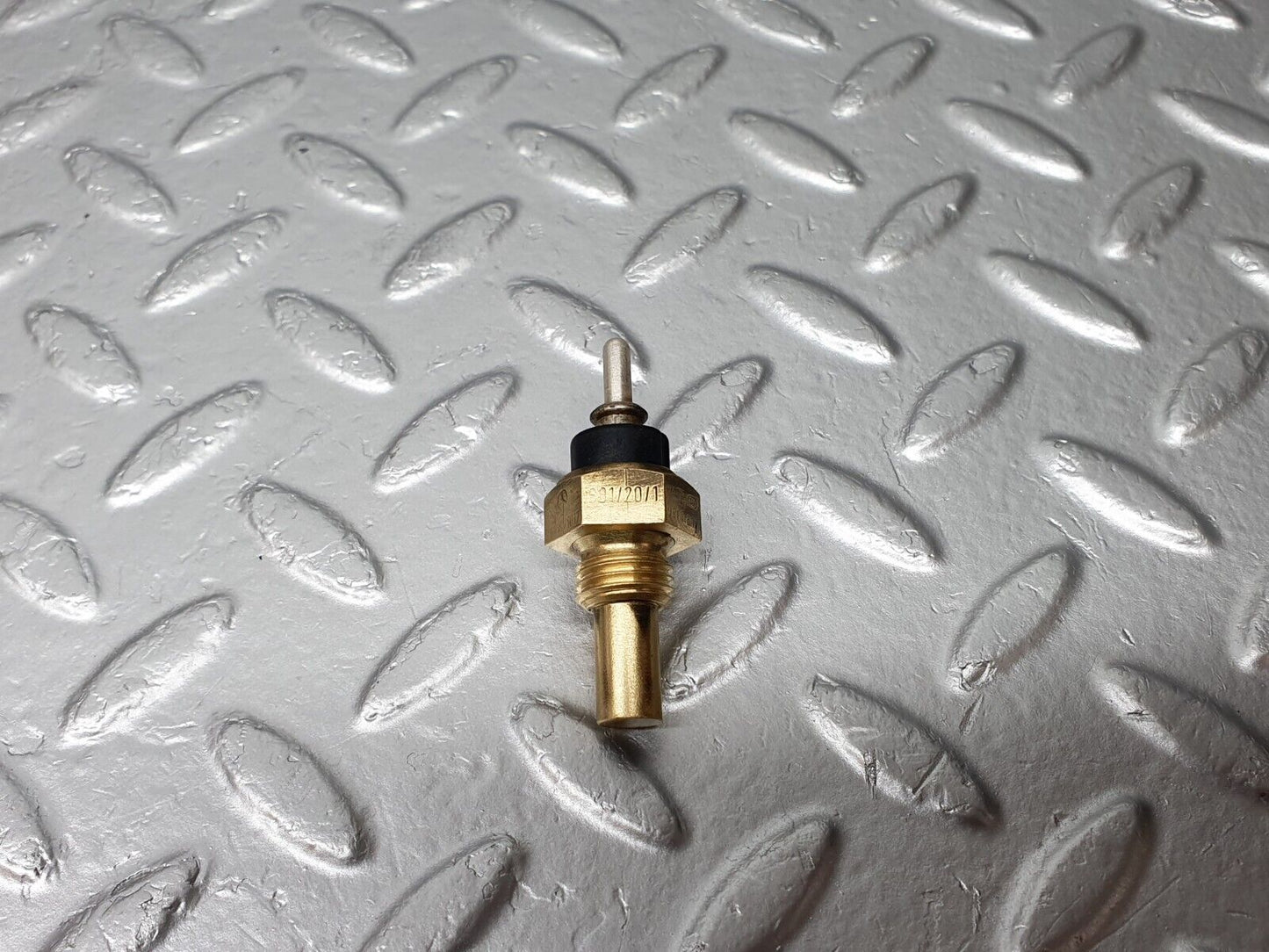 42382 Mercedes-Benz R129 320SL Coupe Coolant Temperature Sensor VDO 0085421017