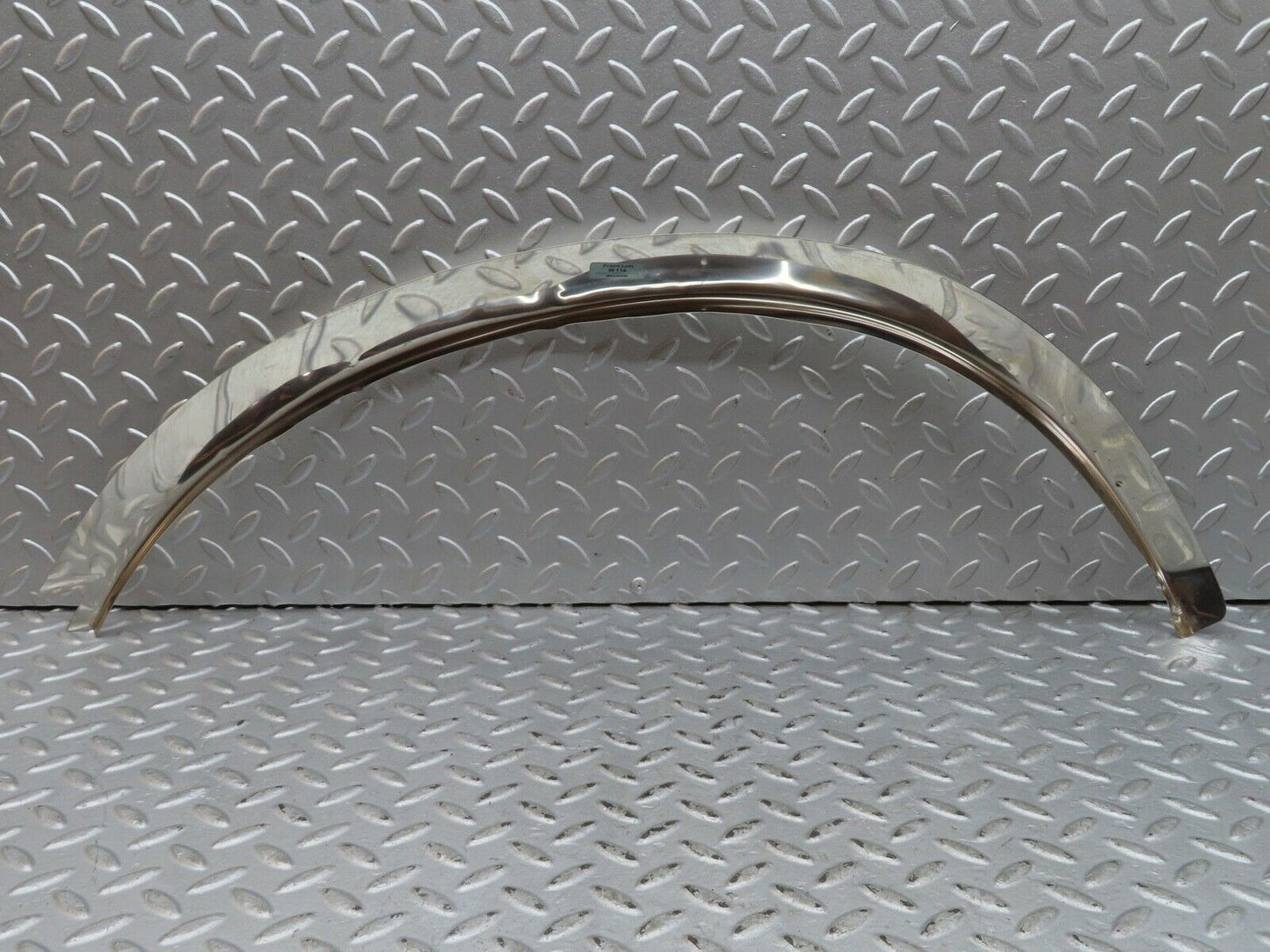 17677 Mercedes-Benz W116 450SEL  Front Left Wheel Arch Chrome Trim