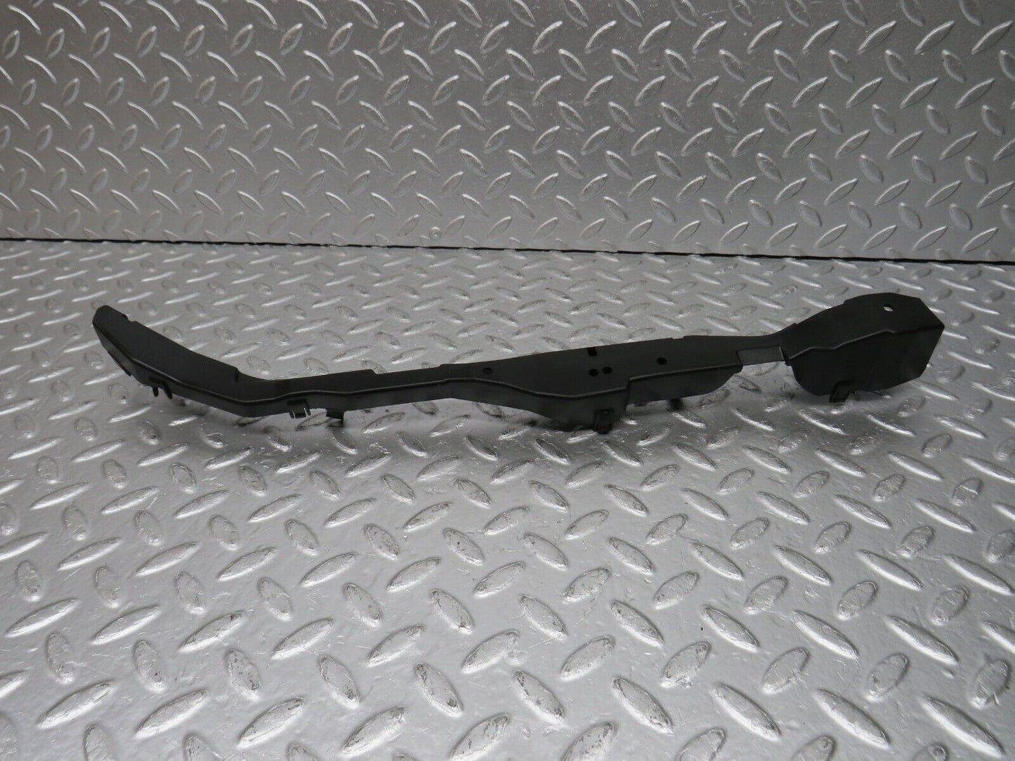 33298 Mercedes-Benz W202 C180 Front Panel Plastic Cover Trim 2026280407