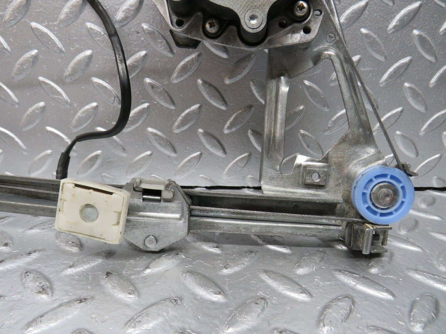 31194 Mercedes-Benz S124 220TE Rear Right Window Regulator & Motor 774.30016/28