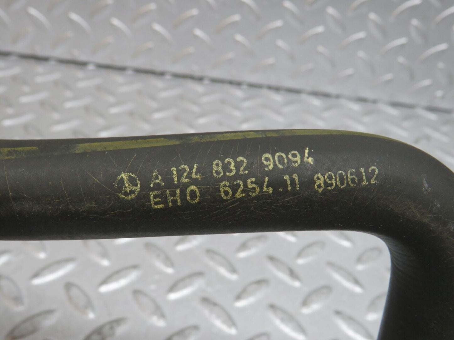 29563 Mercedes-Benz W124 230E Water Hose Pipe 1248329094