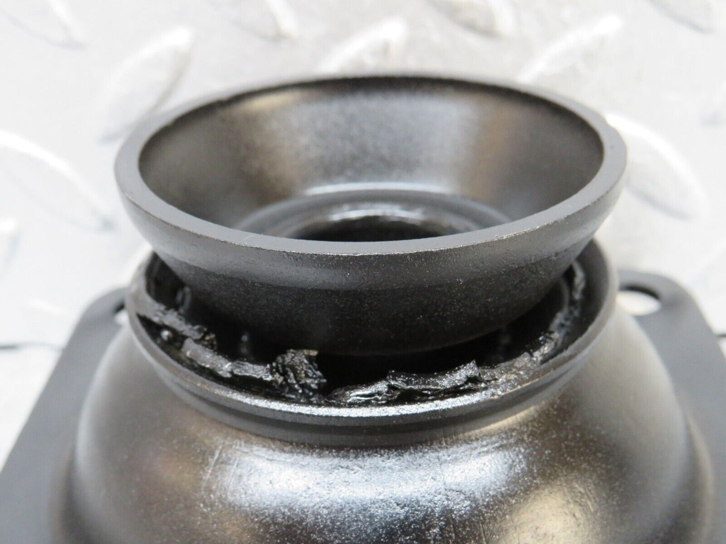 37553 Mercedes-Benz W109 300SEL Rear Axle Rubber Mount 1123500475