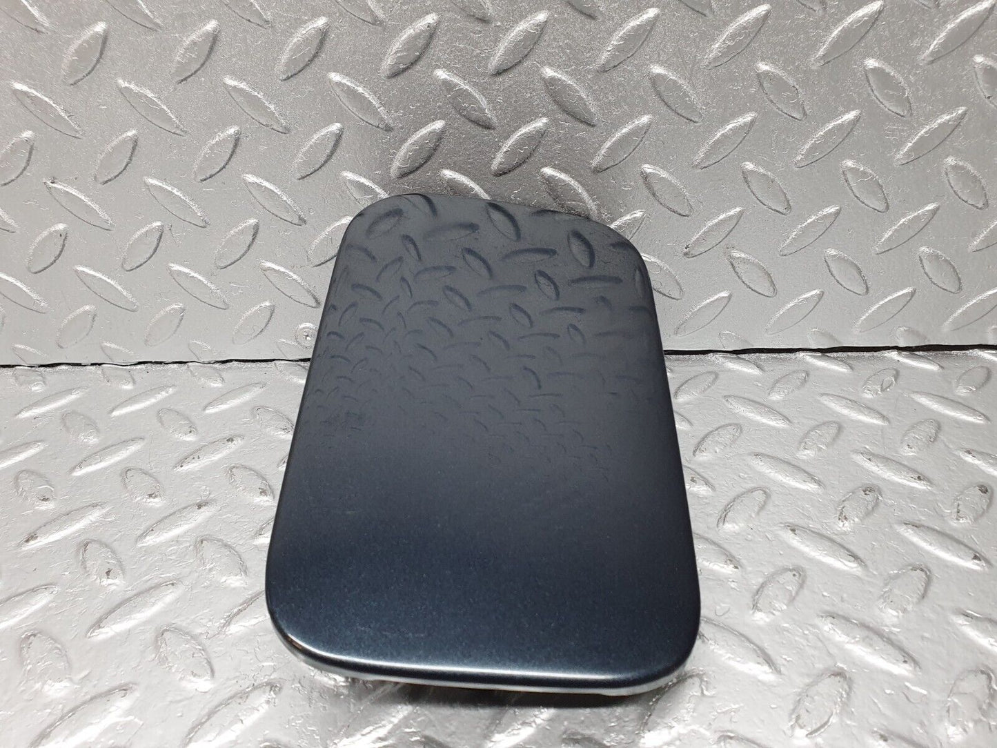 41934 Mercedes-Benz W202 C200 Fuel Tank Flap Cap 2015842939