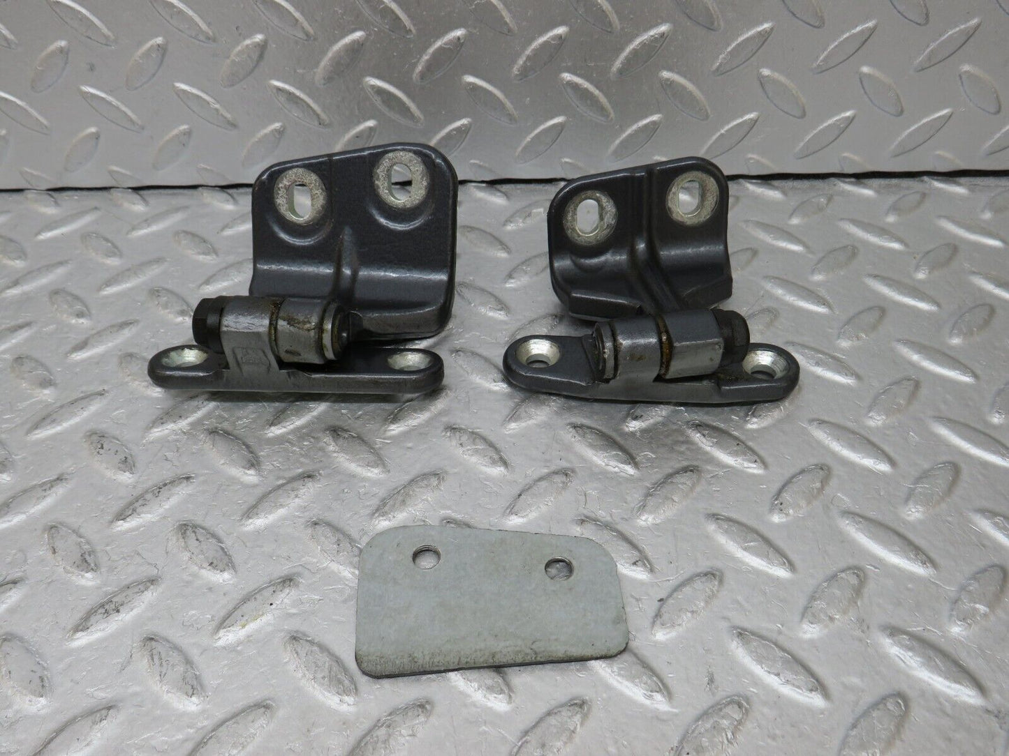 35269 Mercedes-Benz W221 Rear Left Door Hinge