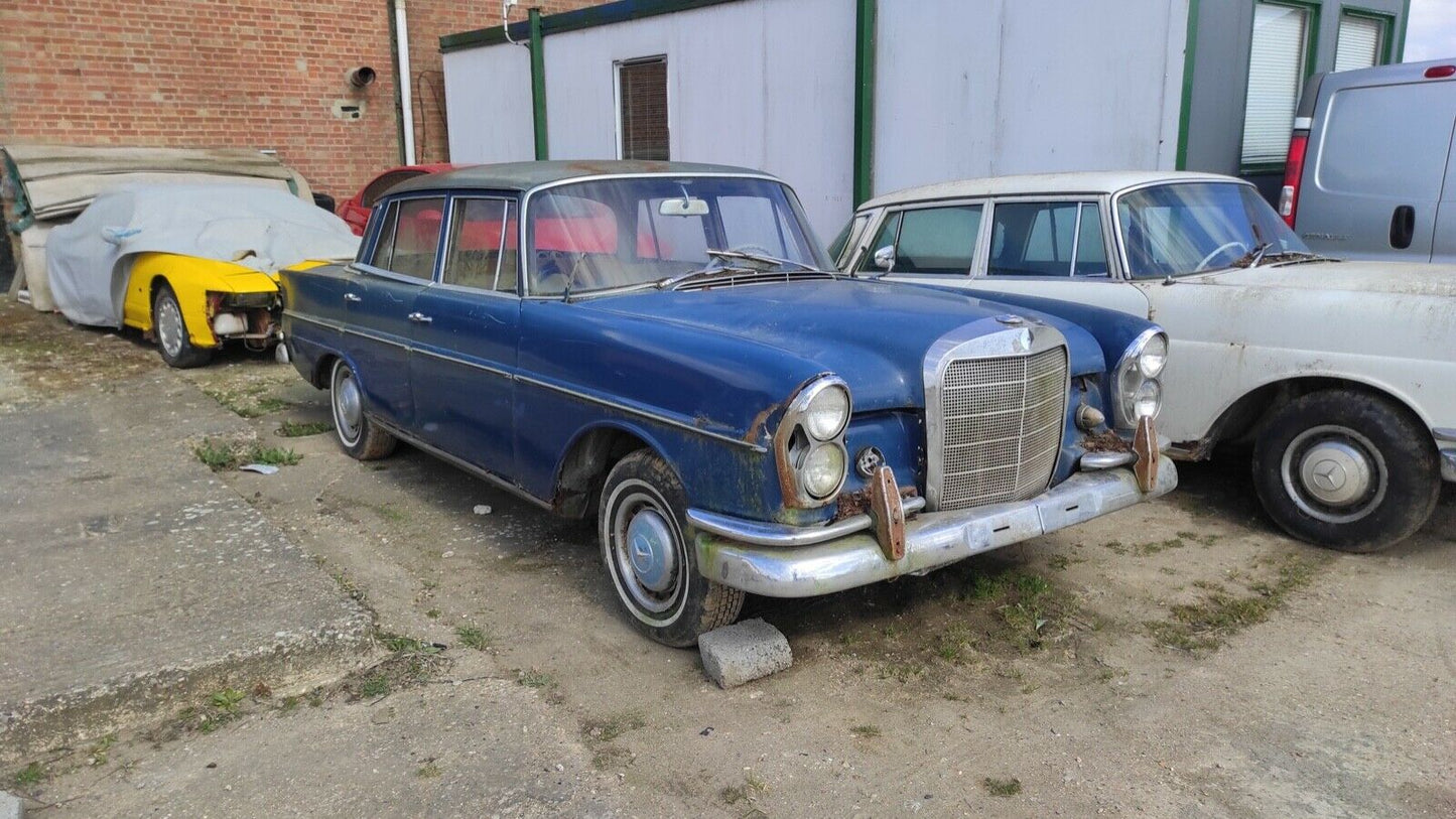 12776 Mercedes-Benz W111 220SE Automatic Gear Shift Selector