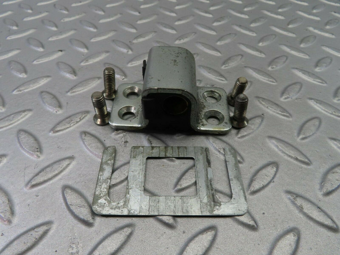 7709 Mercedes-Benz S123 230TE Wagon Door Lock Latch Left Side