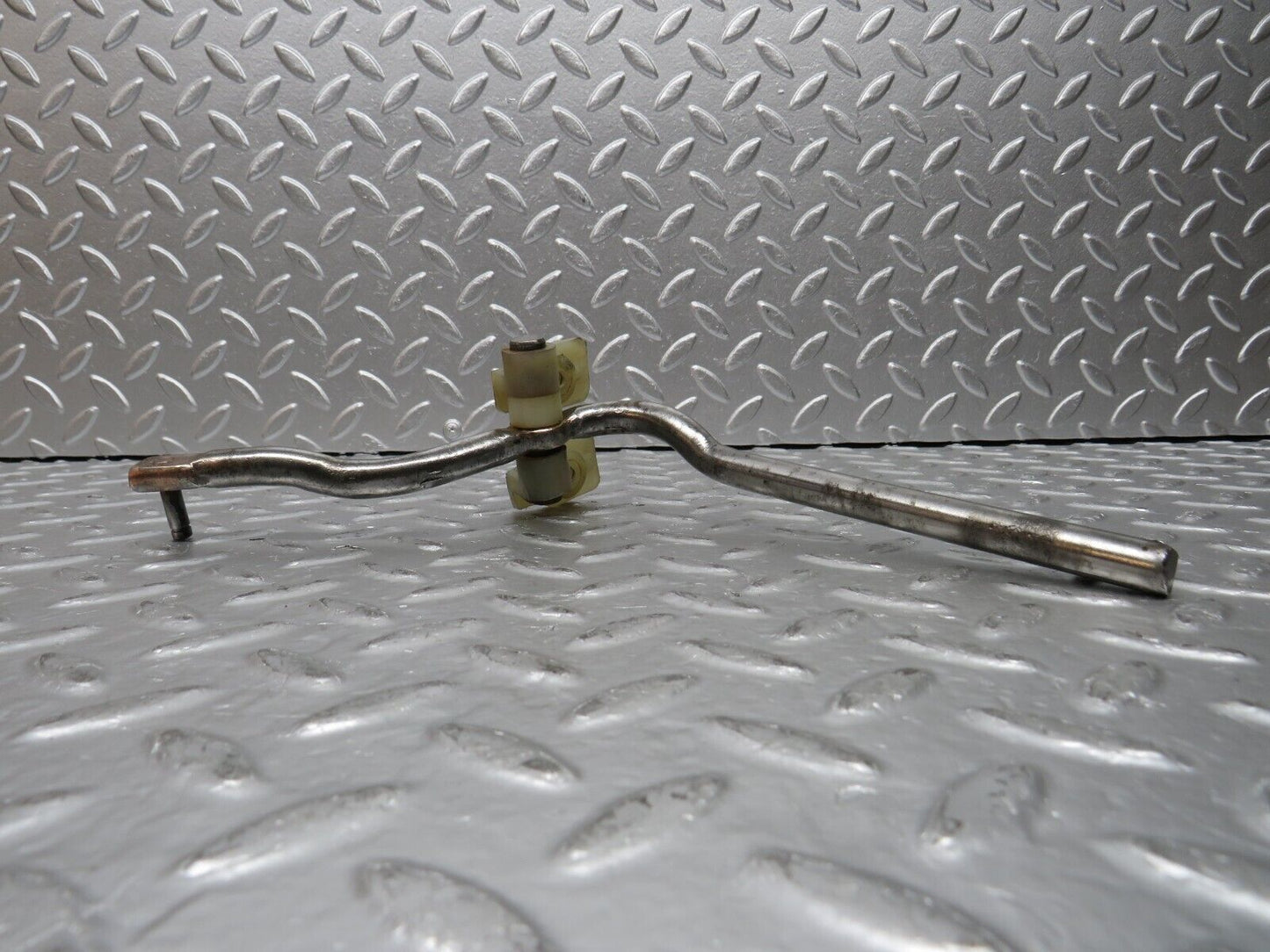 31128 Mercedes-Benz W123 200D Accelerator Pedal Linkage