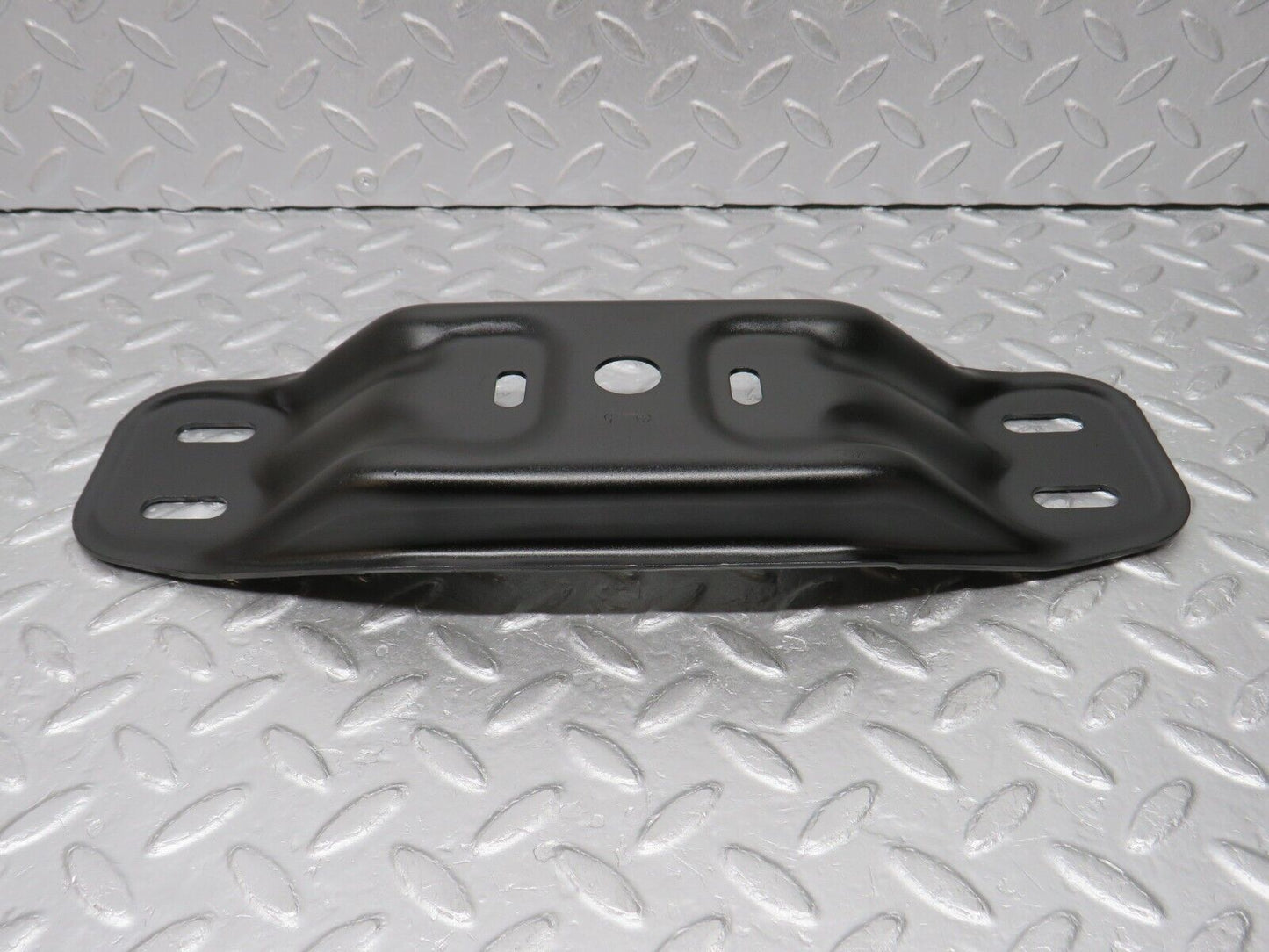 38005 Mercedes-Benz A124 320E Cabriolet Gearbox Mount Bracket