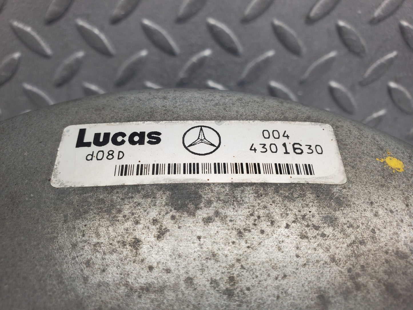 W124 Wagon brake booster used OEM