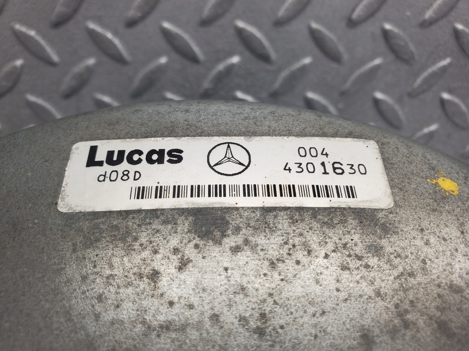W124 Wagon brake booster used OEM