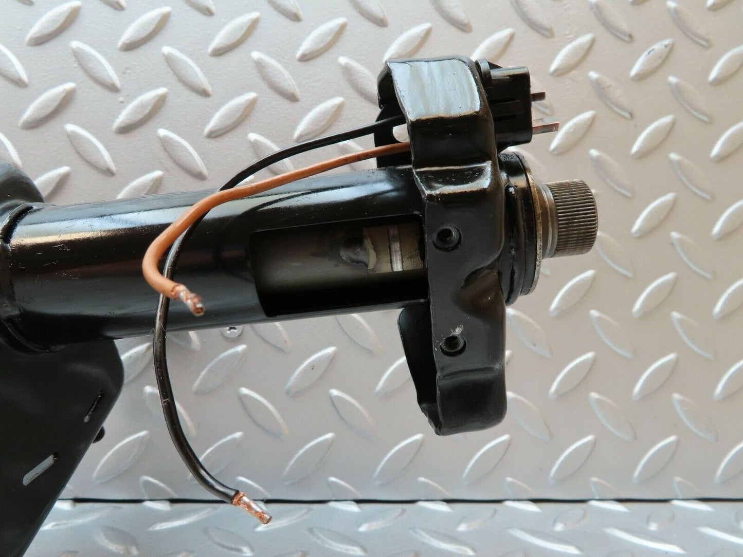 4386 Mercedes-Benz W123 230E Steering Column