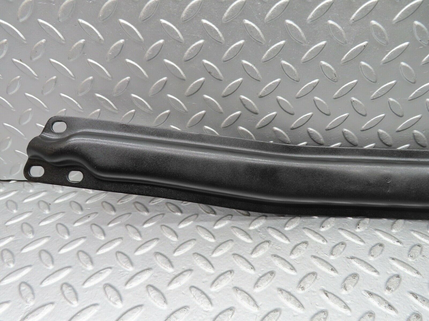 21530 Mercedes-Benz W126 300SE Engine Bracket Support
