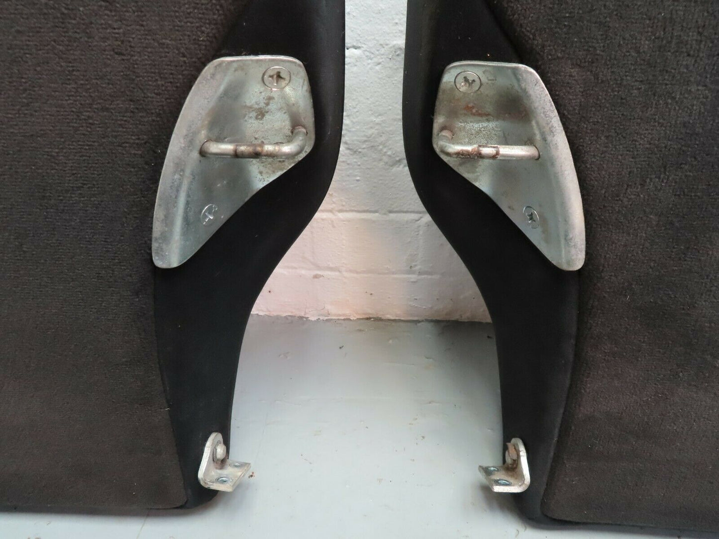 6661 Mercedes-Benz S124 E220 Wagon Rear Seat