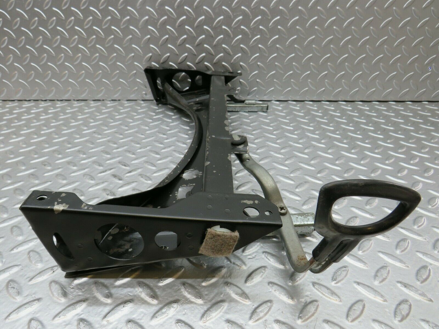 24182 Mercedes-Benz W123 280E Front Right Seat Sliding Mechanism