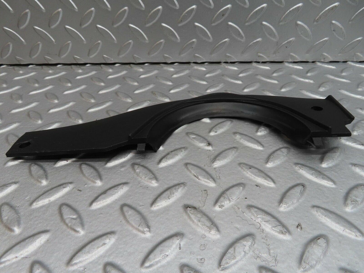 15174 Mercedes-Benz W140 S320 Windscreen Wiper Linkage Water Baffle Cover