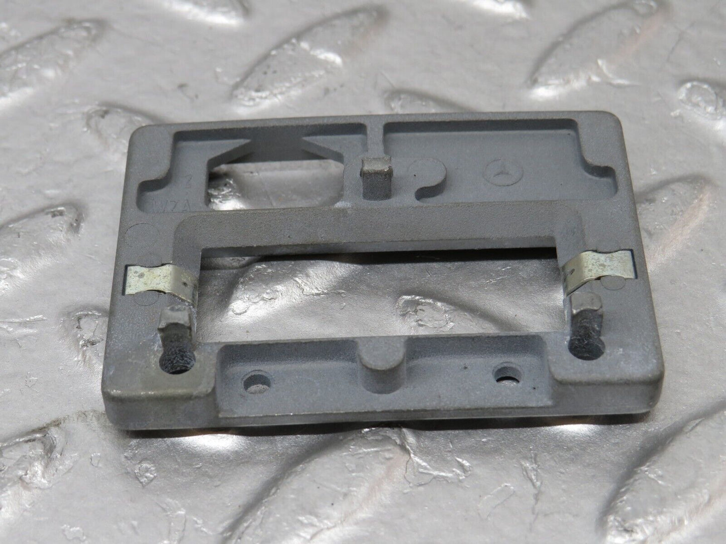 34771 Mercedes-Benz W210 320E Rear View Mirror Bracket