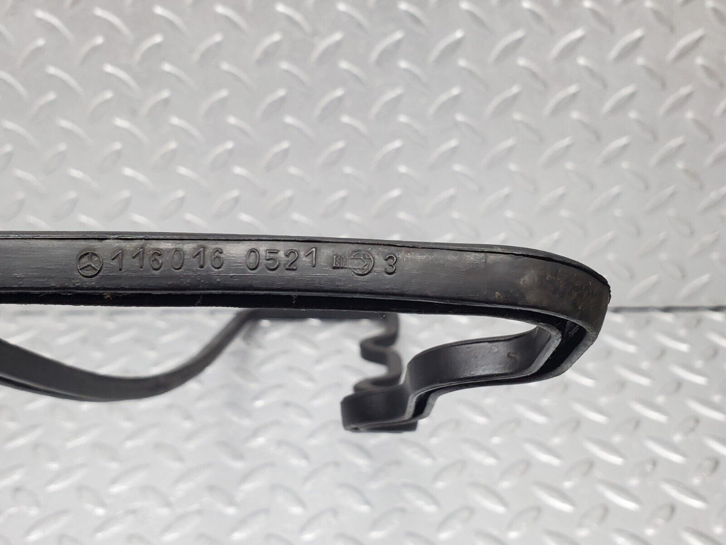 45282 Mercedes-Benz C107 350SLC Coupe Valve Cover Gasket Left Side 1160160521