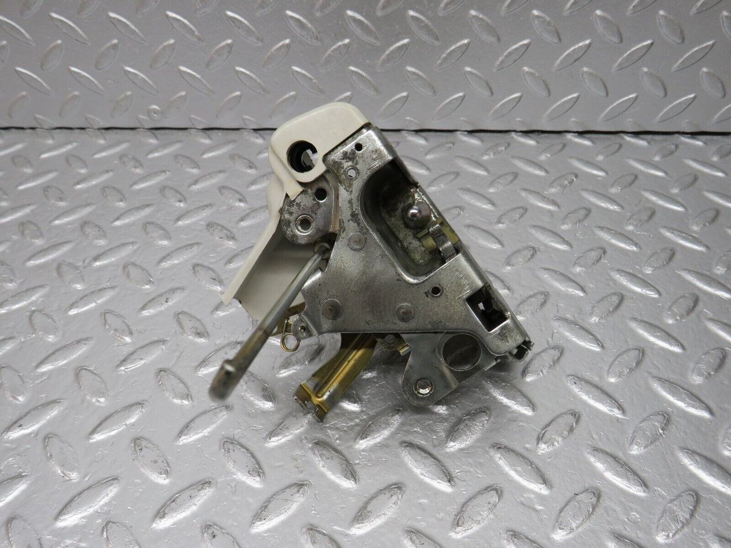 34369 Mercedes-Benz C126 380SEC Coupe Right Door Lock Mechanism 1267230208