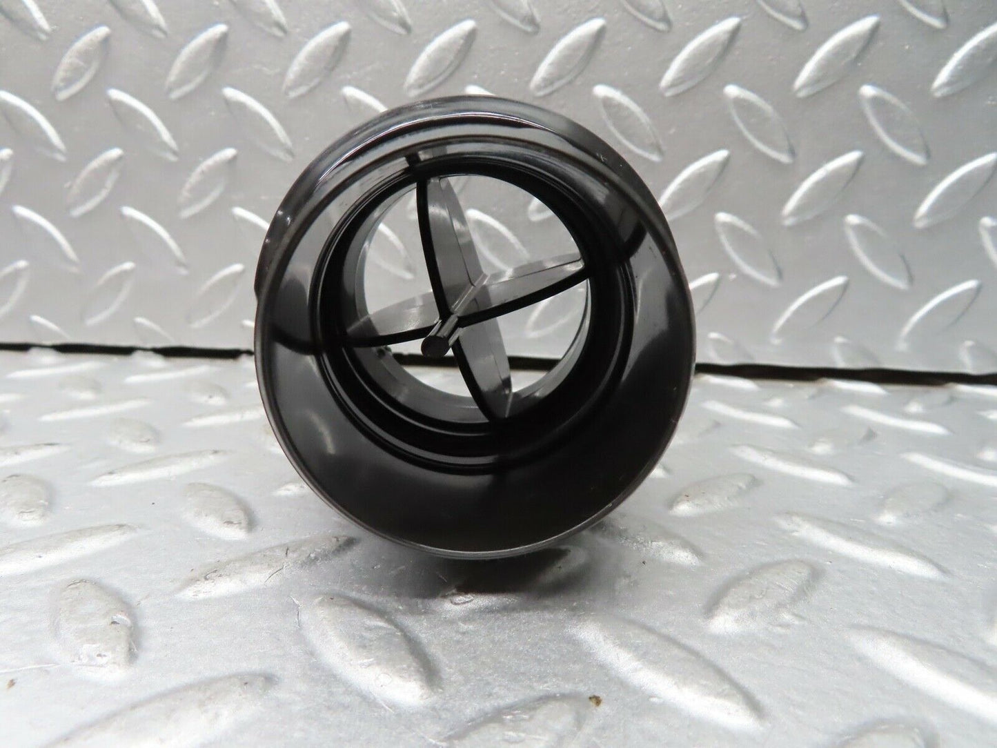 20587 Mercedes-Benz R107 450SL Dashboard  Air Vent