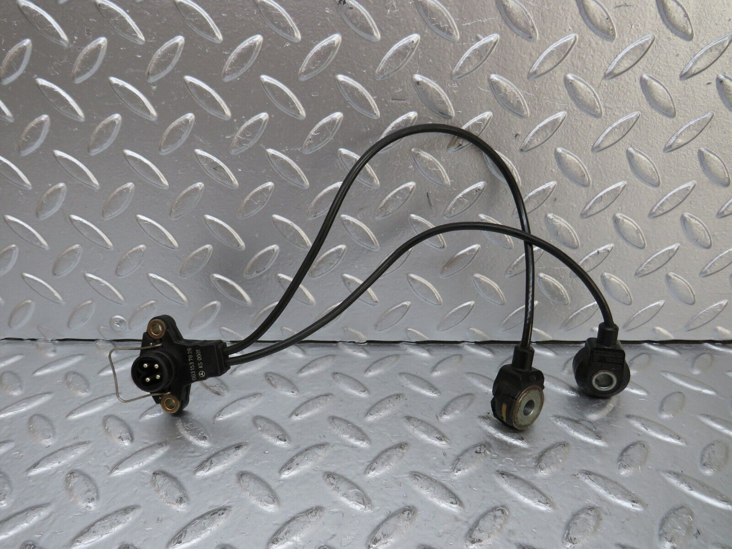 25779 Mercedes-Benz W124 280E Knock Sensor 0031537828