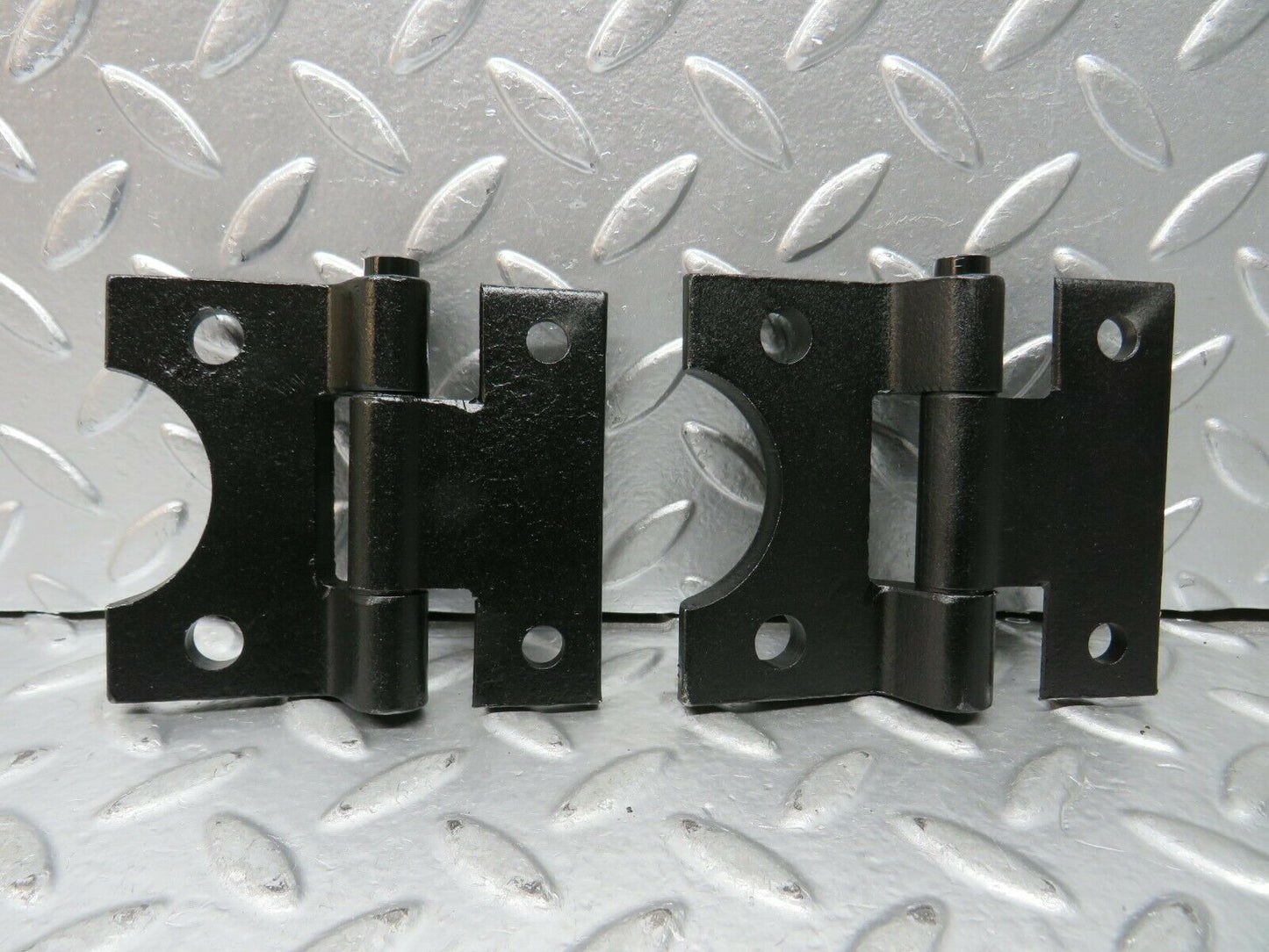 23377 Mercedes-Benz W116 350SE Left Door Hinges Pair