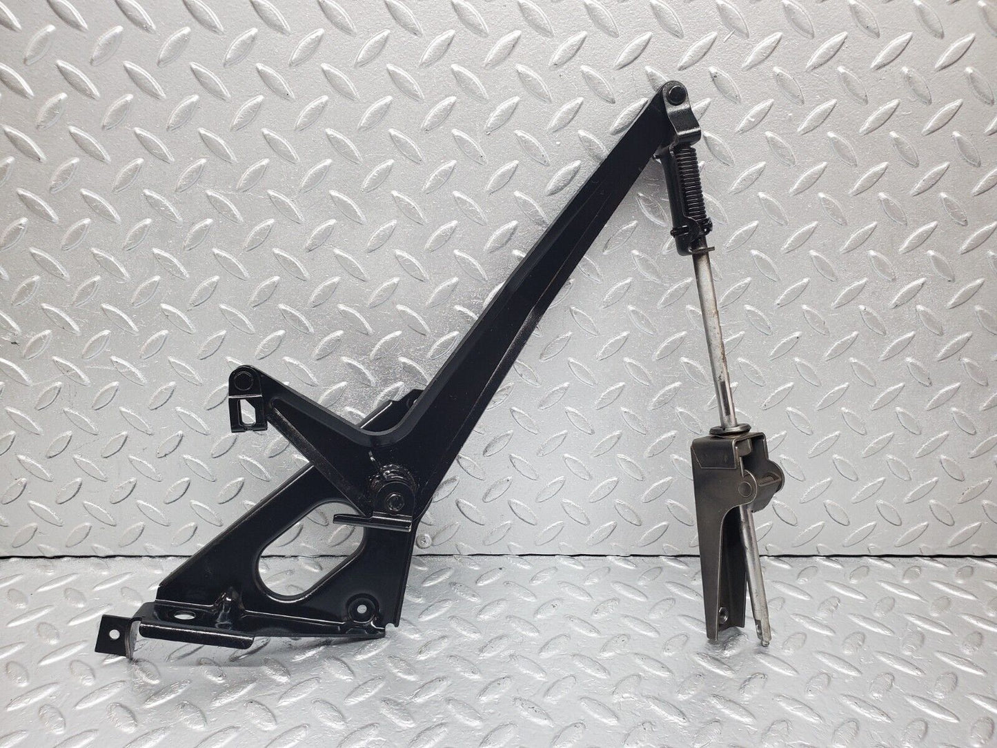 44310 Mercedes-Benz W123 280E Handbrake Regulator