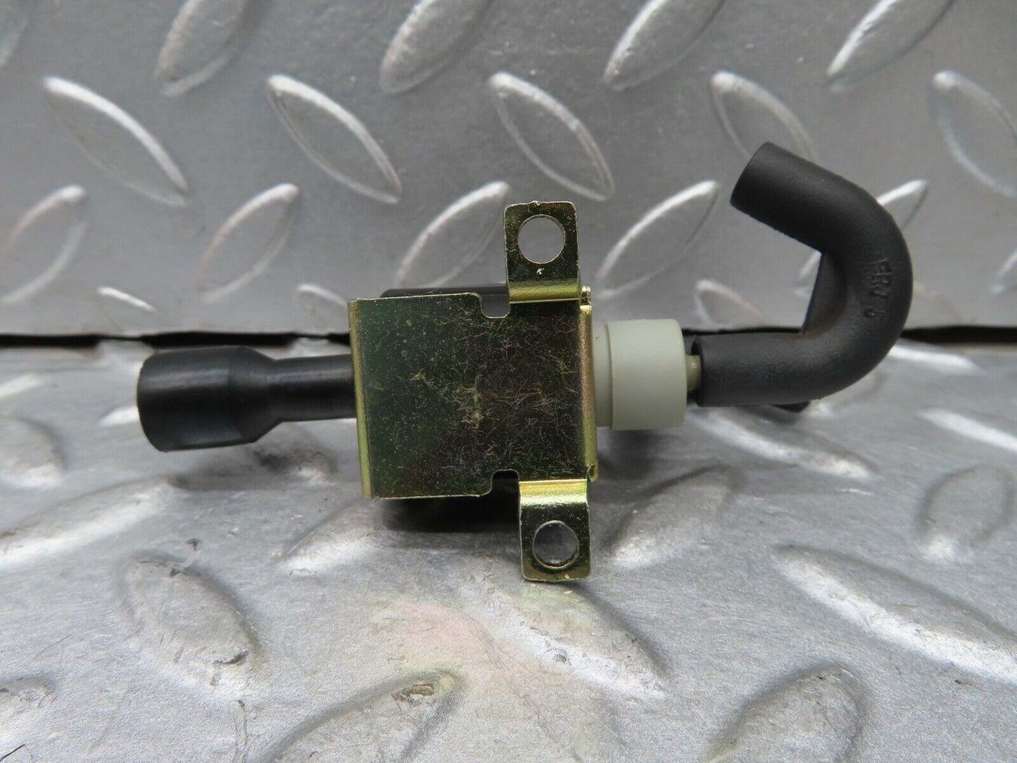 17241 Mercedes-Benz R129 300SL Coupe Vacuum Valve Solenoid 1170780981