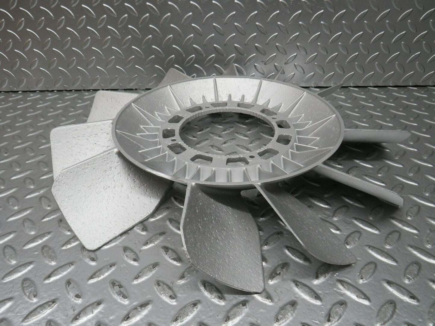 23330 Mercedes-Benz W116 350SE Engine Cooling Fan