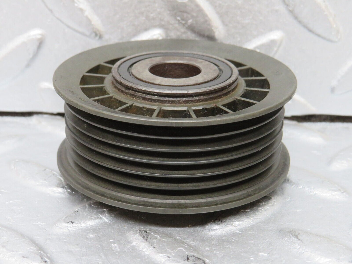38101 Mercedes-Benz A124 320E Cabriolet Belt Tensioner Pulley 6012001070
