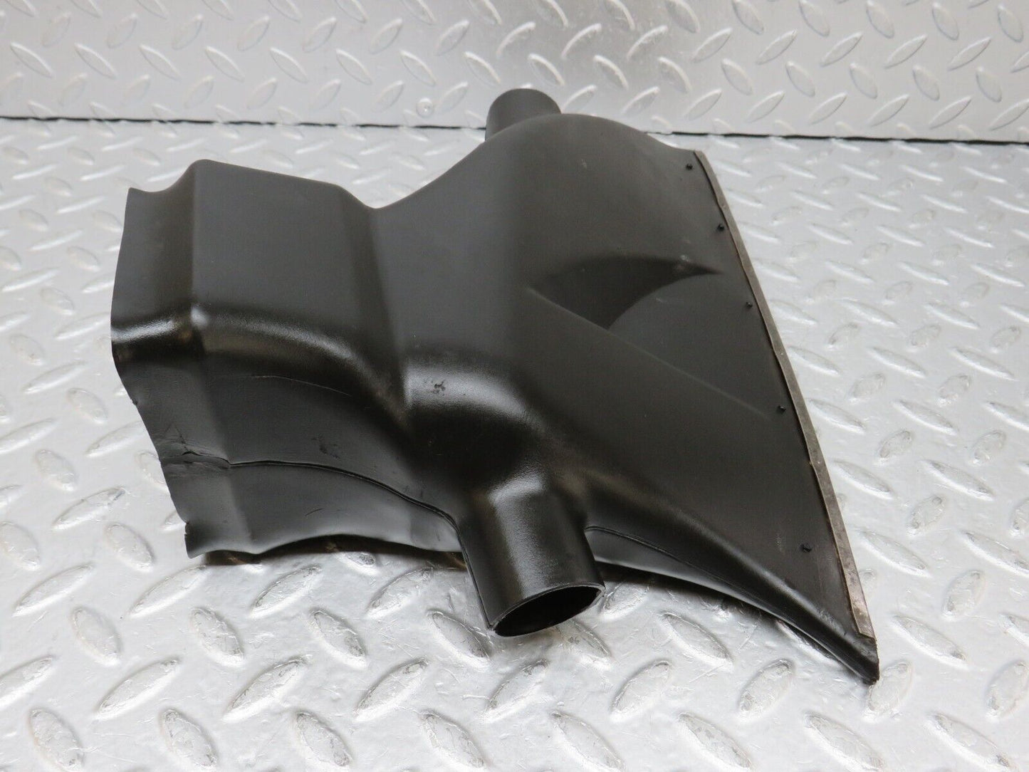 35832 Mercedes-Benz W108 Dashboard Air Vent Duct Right