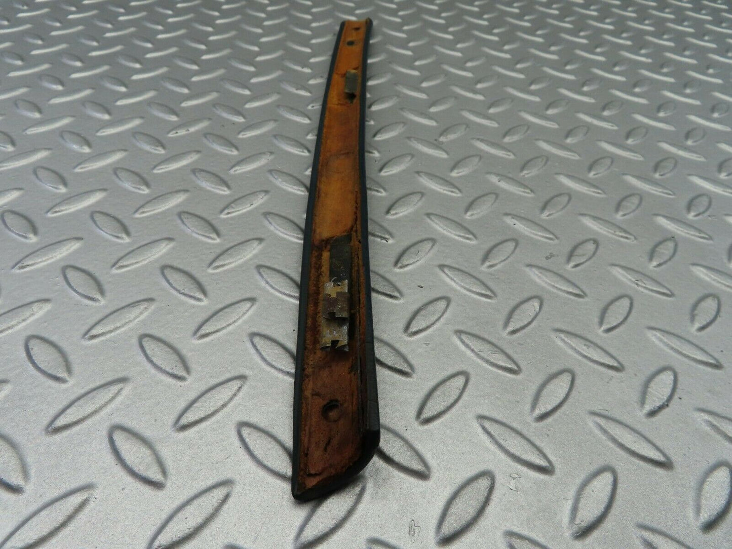 6910 Mercedes-Benz C107 350SLC Coupe Interior Rear Right Quarter Window Cover