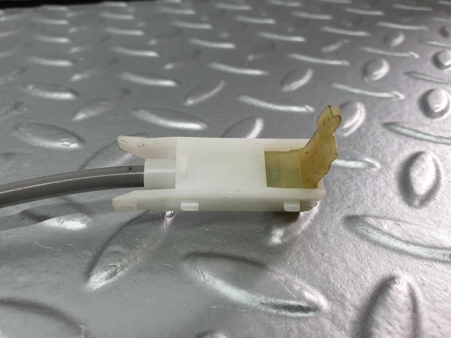 42126 Mercedes-Benz W202 C200 Control Cable Parking Interlock 2082900385
