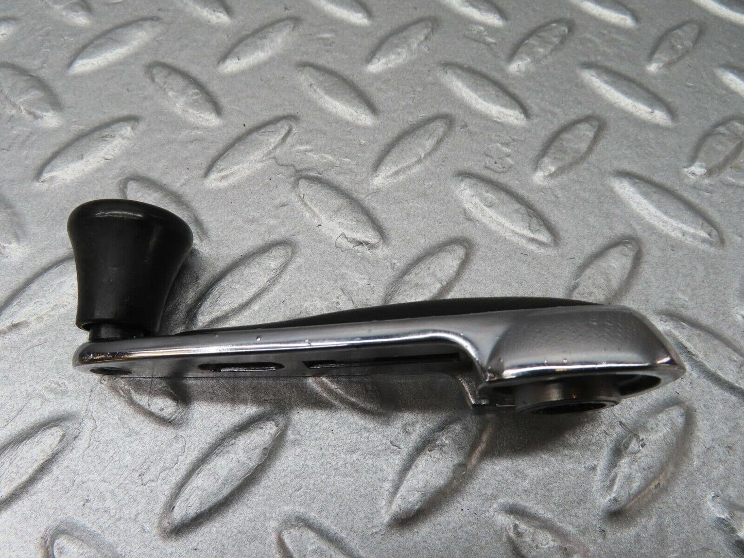 12762 Mercedes-Benz W111 220SE Window Lifter Crank Handle
