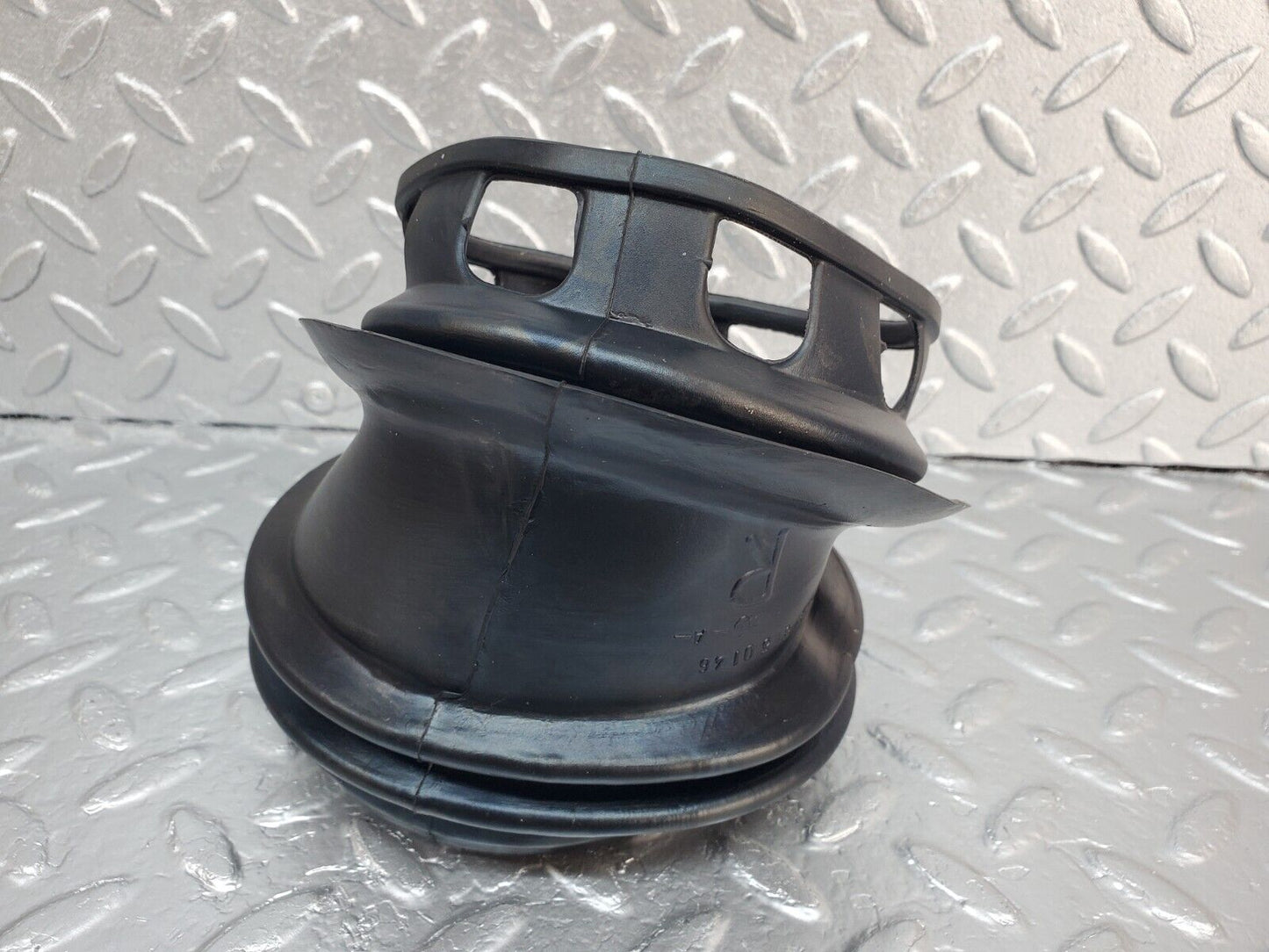 45672 Mercedes-Benz W126 420SE Fuse Box Rubber Grommet 1265450146