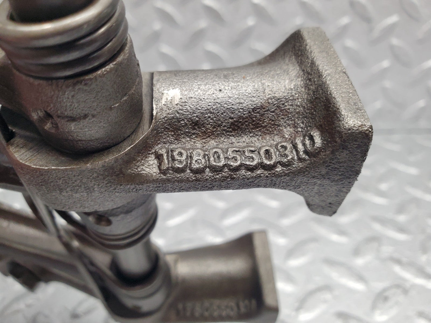 W112 rocker arm support arm shaft used OEM