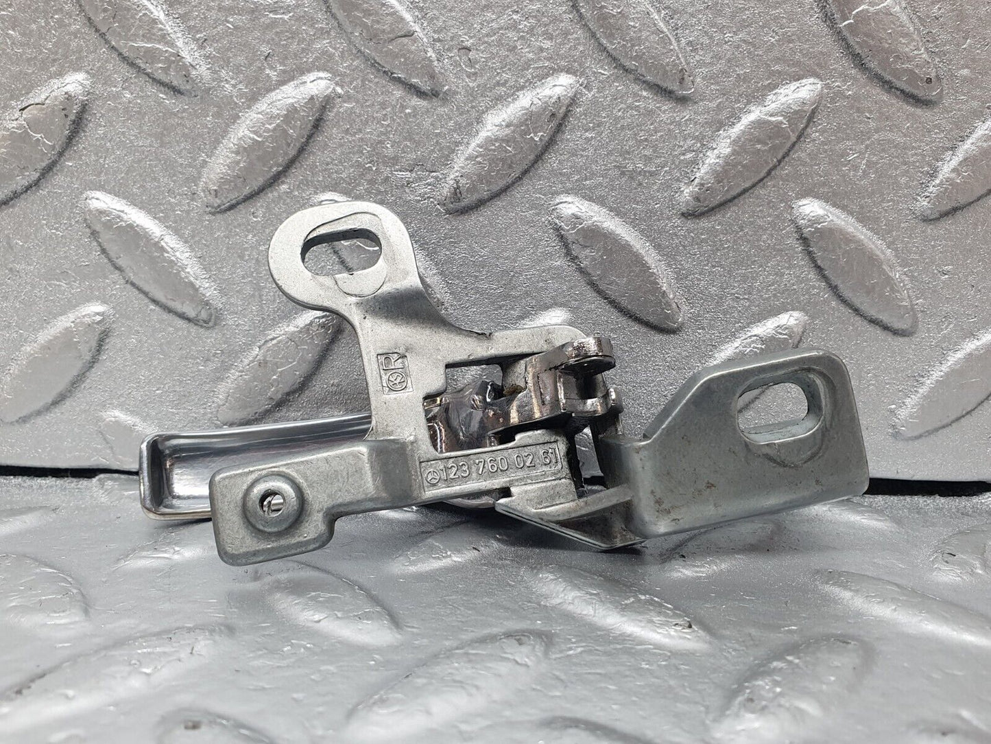 43970 Mercedes-Benz C123 230CE Coupe Right Interior Door Handle 1237600261