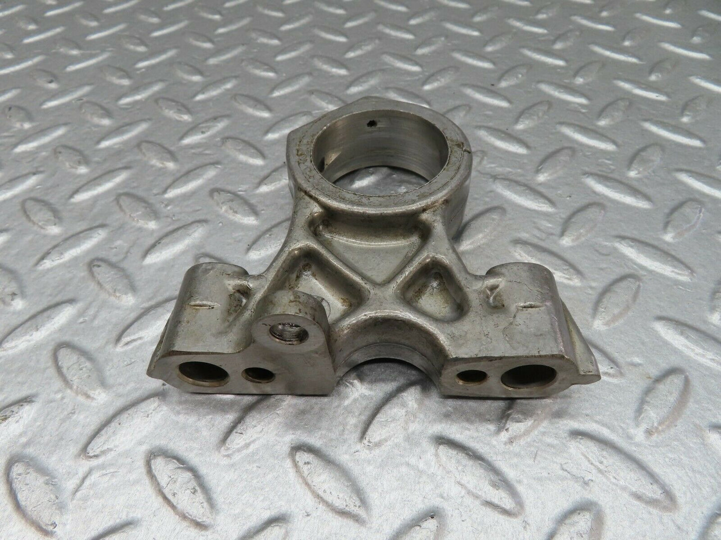 18037 Mercedes-Benz W123 200 Camshaft Tower Bearing 1150510812