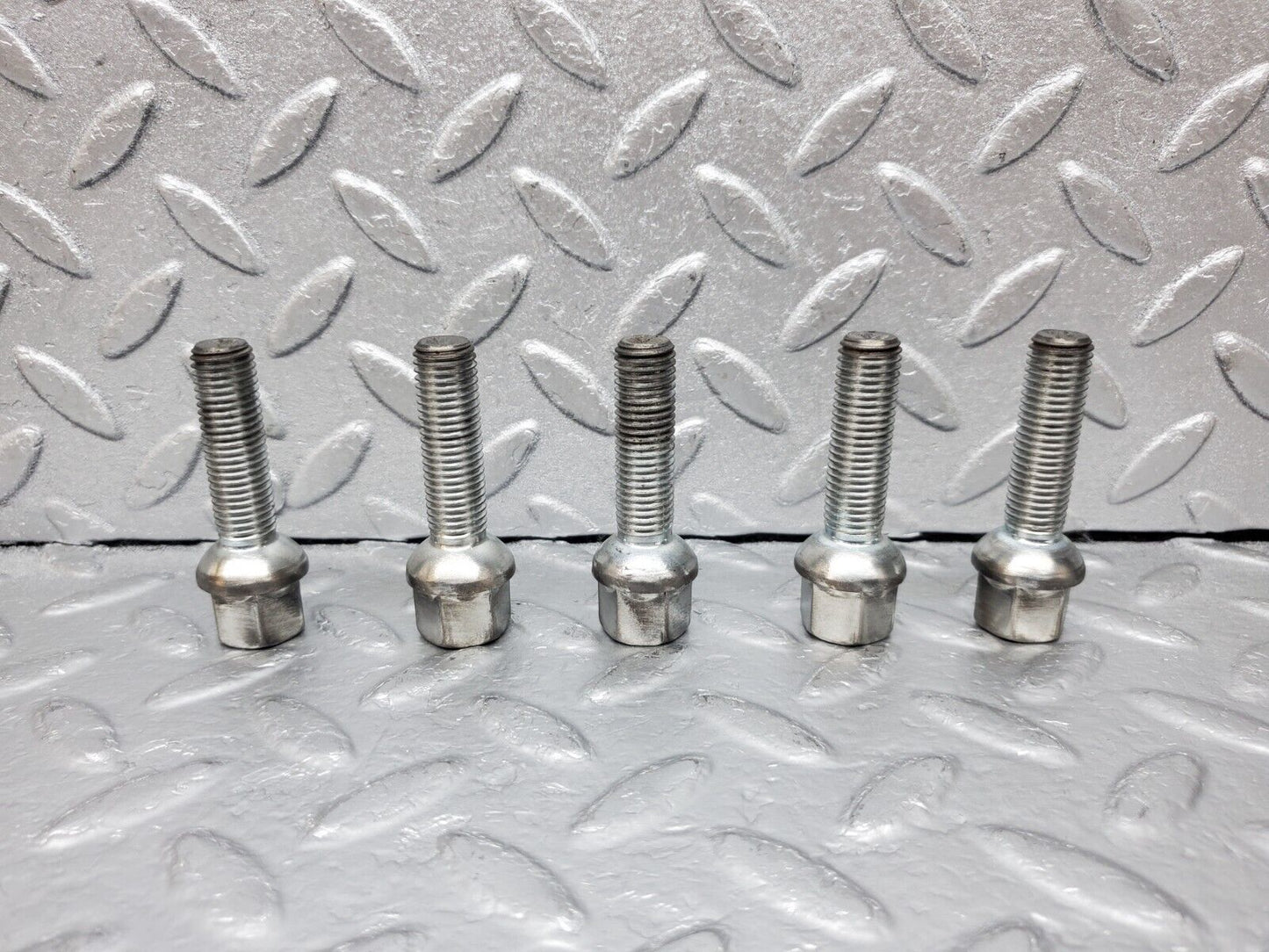 44865 Mercedes-Benz W124 220E Alloy Wheel Lug Bolt Set M12X1.5