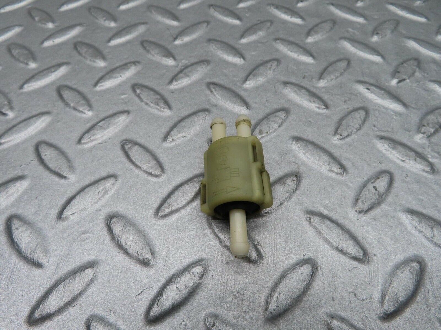 12050 Mercedes-Benz R129 300SL Coupe Windscreen Washer Fluid Distributor