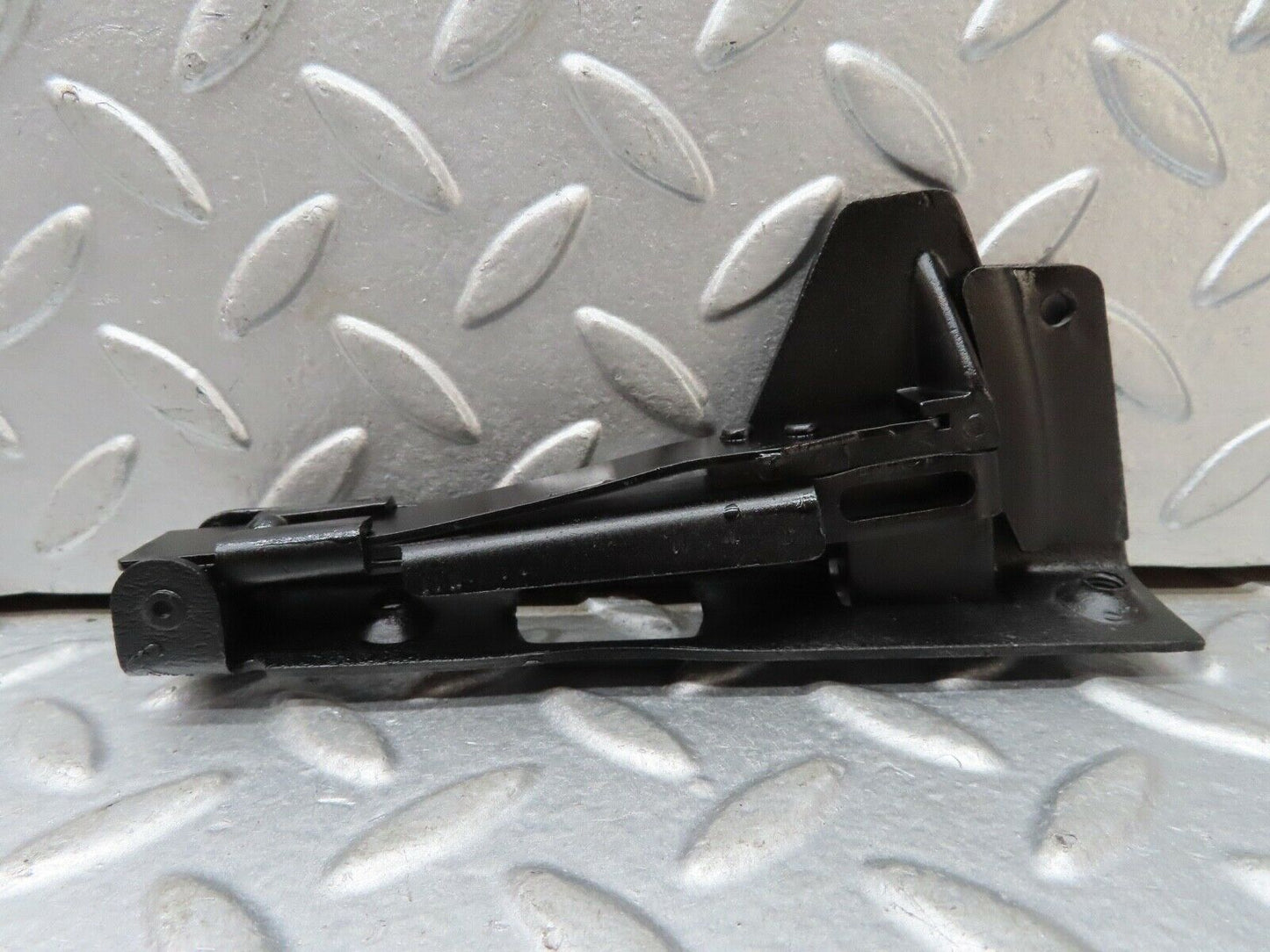 18832 Mercedes-Benz W121 190b Ponton Trunk Lock