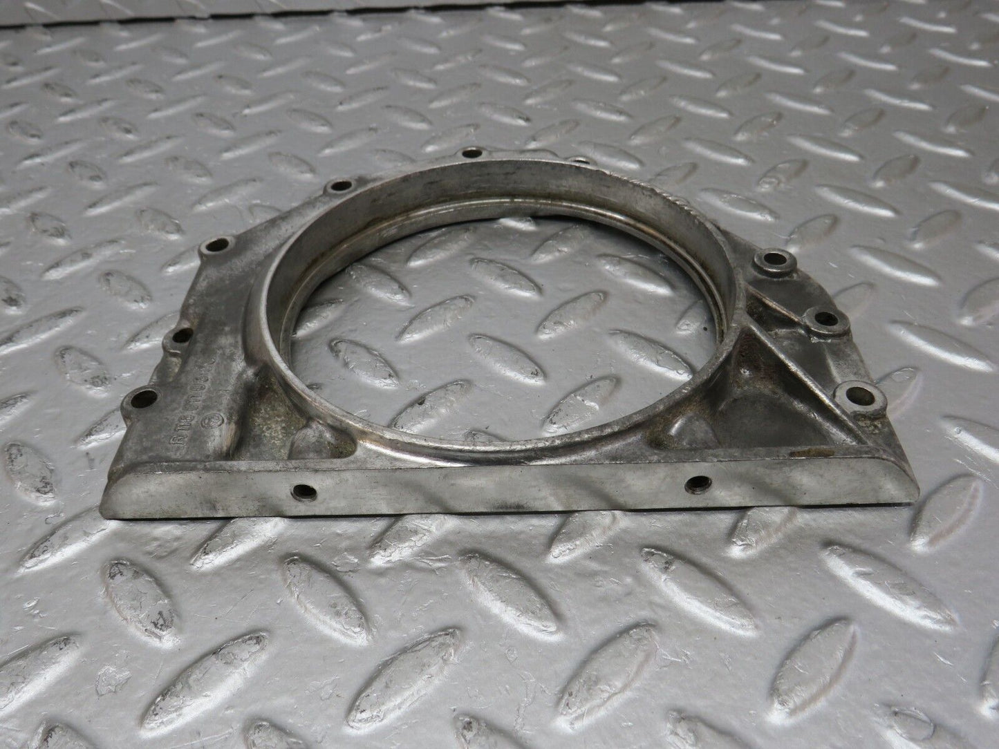 32853 Mercedes-Benz C107 R107 350 V8 Crankshaft Rear Sealing Cover 1160110608