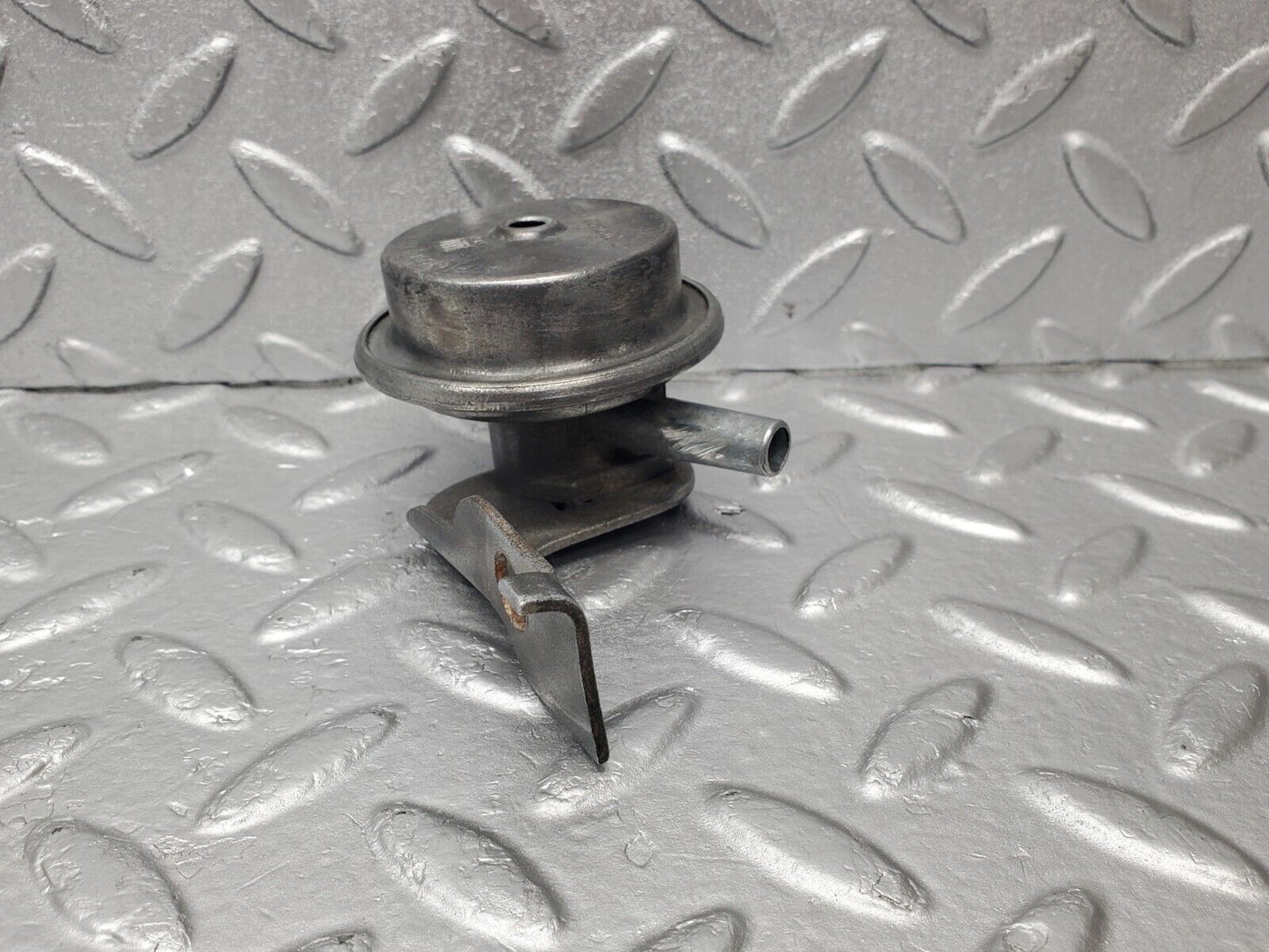 46577 Mercedes-Benz C123 280CE Coupe Fuel Valve Pierburg 72037602