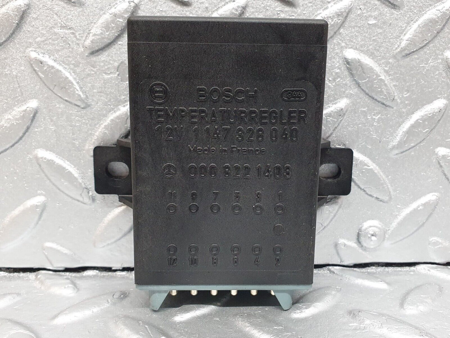 40884 Mercedes-Benz W126 300SE Heating Control Unit Bosch 0008221403 1147328040