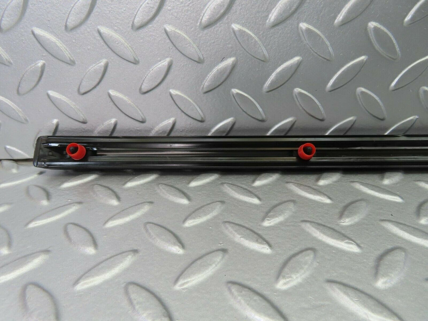 10243 Mercedes-Benz W123 Rear Right Door Centre Moulding Trim