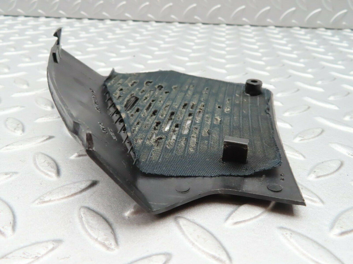 4326 Mercedes-Benz W123 230E Front Right Speaker Cover 1236802807