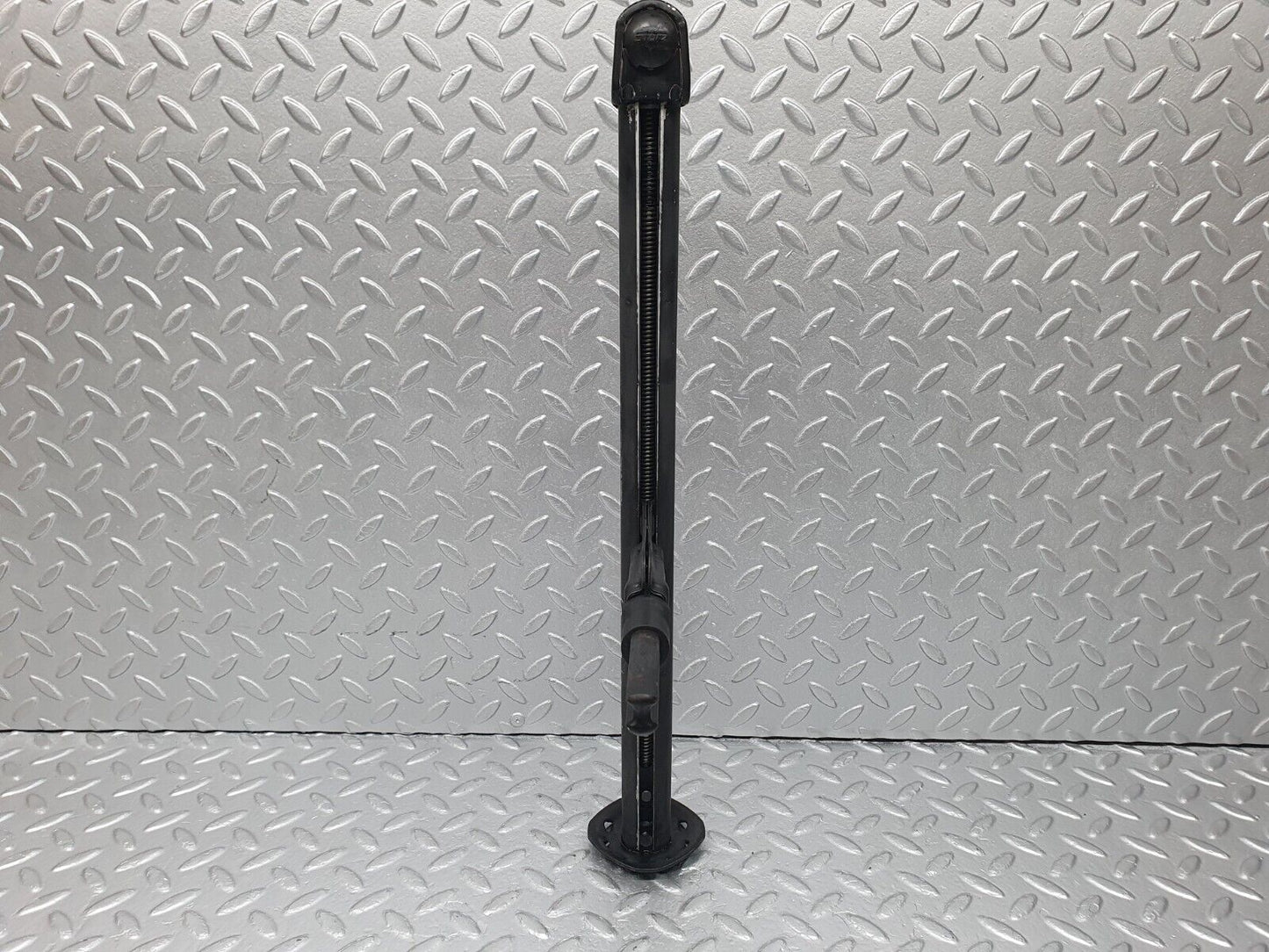 41785 Mercedes-Benz W202 C200 Car Jack 2105830115