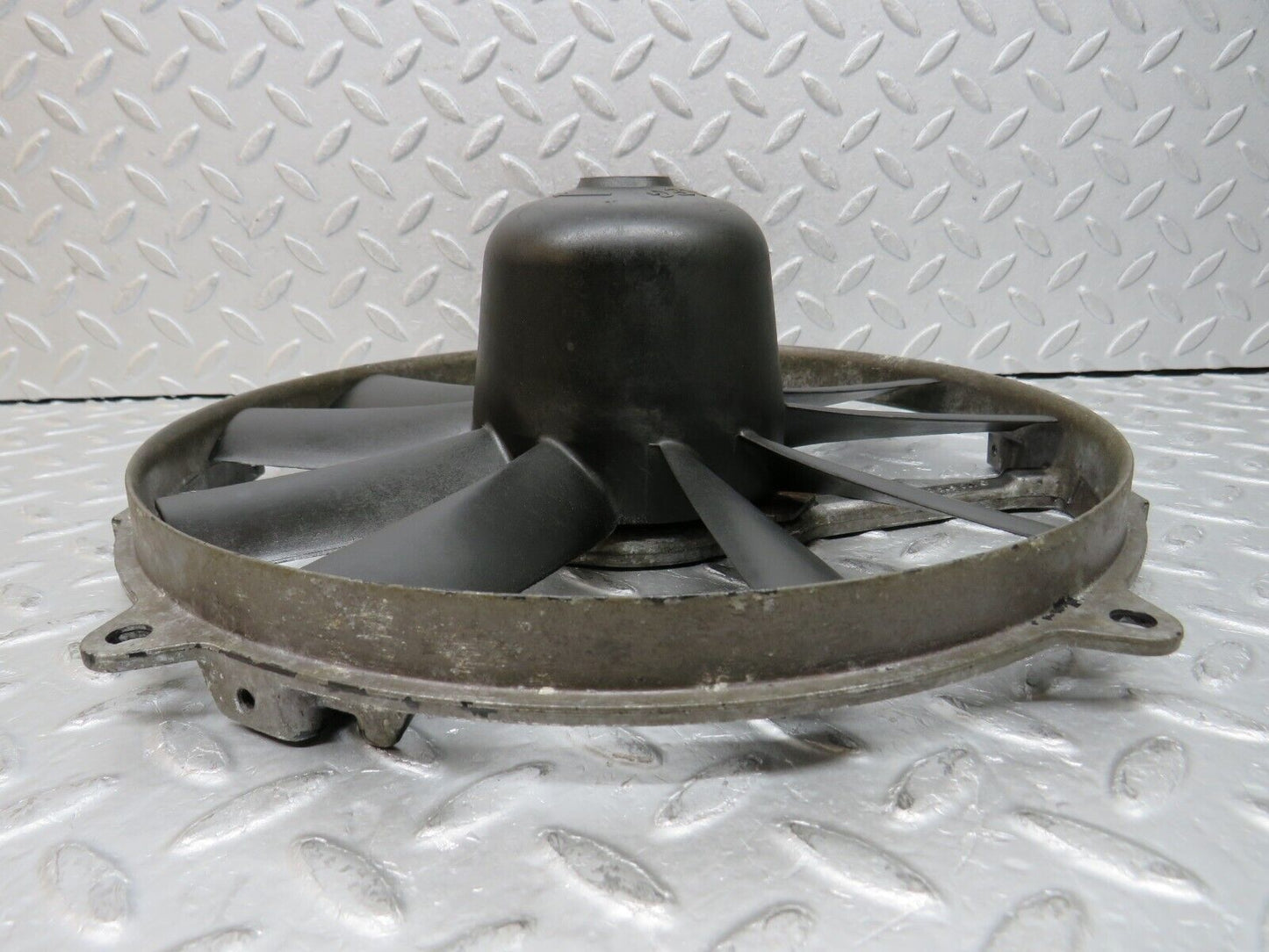 37836 Mercedes-Benz A124 320E Cabriolet Radiator Cooling Fan AEG 0005008593 170080801 1295050455