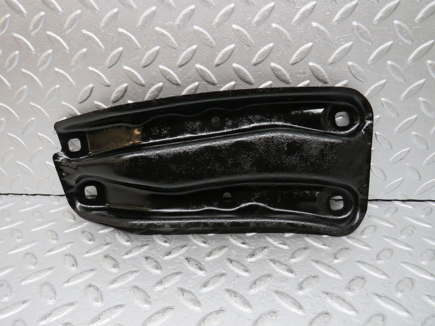 33403 Mercedes-Benz W202 C180 Gearbox Mount Bracket