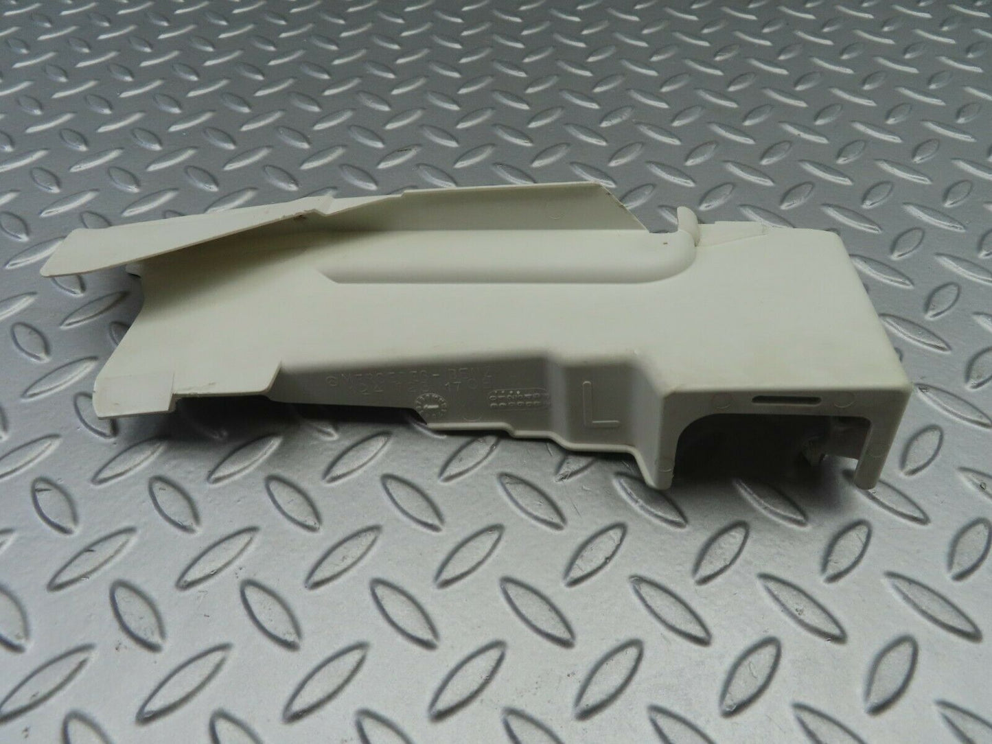 6484 Mercedes-Benz S124 E220 Wagon Lock Cover Front Left 1247231708